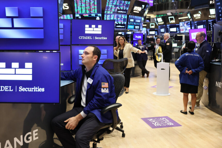 wall-street-review:-stock-rally-pauses-on-profit-taking,-higher-bond-yields