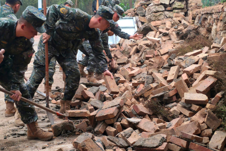 early-morning-earthquake-injures-11-in-northwest-china’s-gansu-province