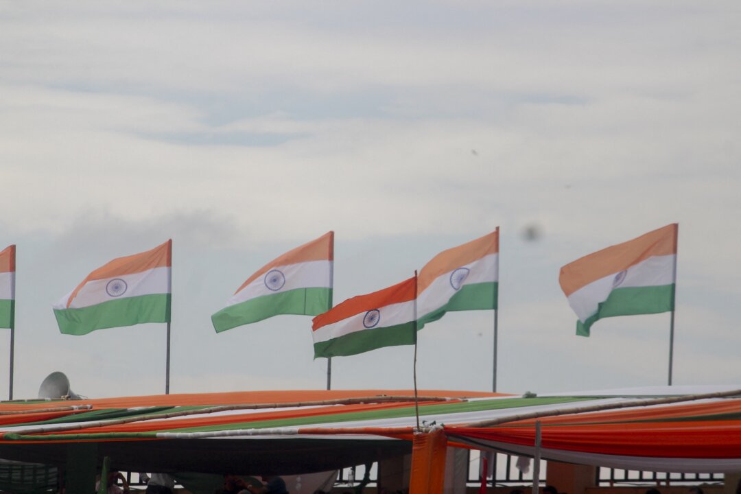 stampede-at-indian-actor-politician’s-rally-leaves-36-dead,-more-than-50-injured