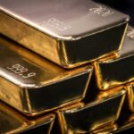 gold-hits-new-record-high-again-amid-government-shutdown-fears,-weaker-dollar