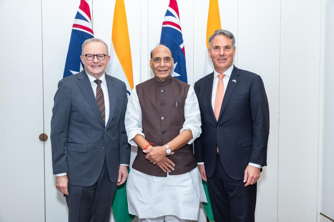 india,-australia-sign-pact-to-deepen-military-cooperation,-technology-exchange
