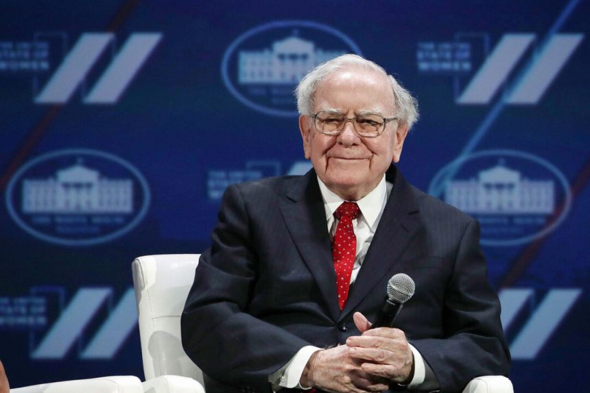 berkshire-hathaway-votes-to-split-chair-and-ceo-roles-ahead-of-leadership-change