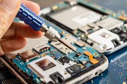 inside-the-new-repairability-scores-for-smartphones-and-tablets-in-the-eu
