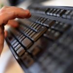 ai-dependency-threatens-workers’-skills,-mirroring-concerns-in-education,-experts-say
