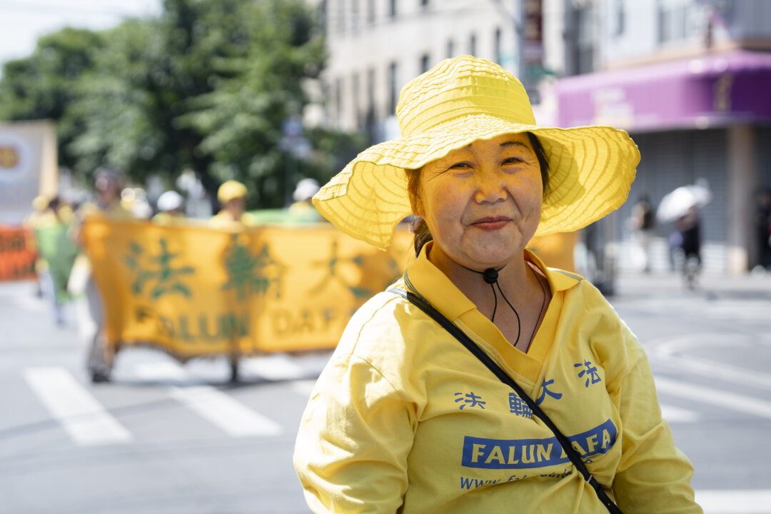 falun-gong-practitioners-across-china-send-mid-autumn-greetings-to-founder