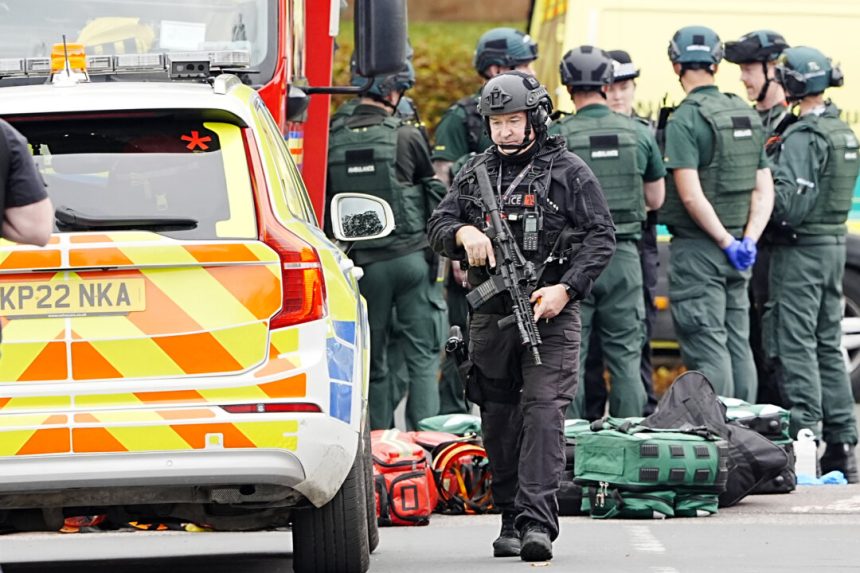 2-killed-in-uk-synagogue-terrorist-attack,-suspect-shot-by-police