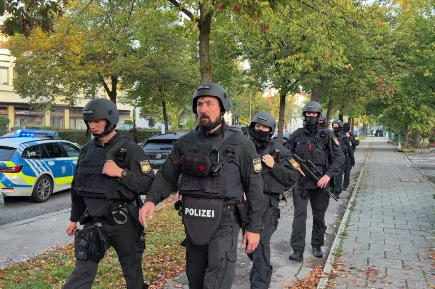 munich-oktoberfest-fairgrounds-closed-after-bomb-threat-and-deadly-explosion