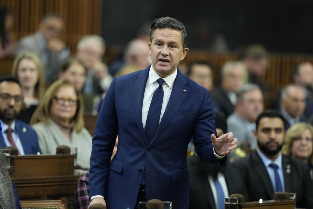 poilievre-wants-clarity-on-carney’s-talk-of-sending-$1-trillion-in-investments-to-us poilievre-wants-clarity-on-carney’s-talk-of-sending-$1-trillion-in-investments-to-us