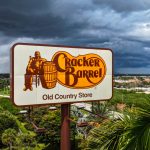 cracker-barrel-dumps-agency-responsible-for-logo-change,-revamps-leadership