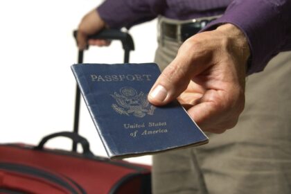 passenger-delays-expected-as-new-biometric-scheme-begins-replacing-passport-stamps-in-europe
