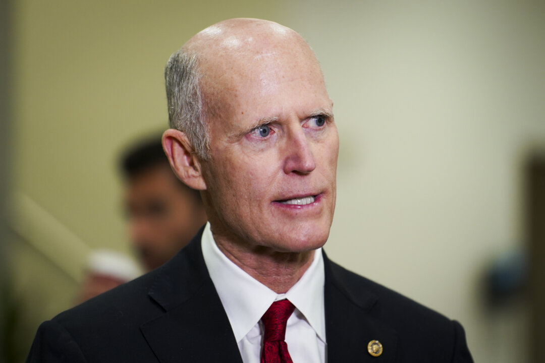 sen.-scott-urges-federal-government-to-impose-tariffs-on-foreign-generic-drugs
