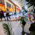 americans-to-spend-record-$250-billion-online-this-holiday-season,-adobe-predicts