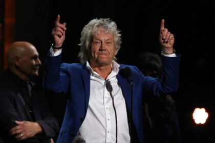 moody-blues-singer-and-bassist-john-lodge-dies-at-82