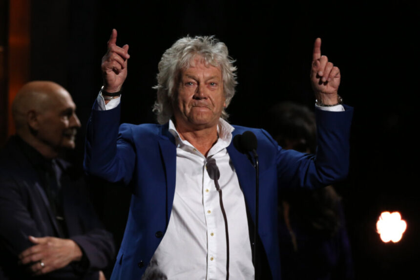 moody-blues-singer-and-bassist-john-lodge-dies-at-82