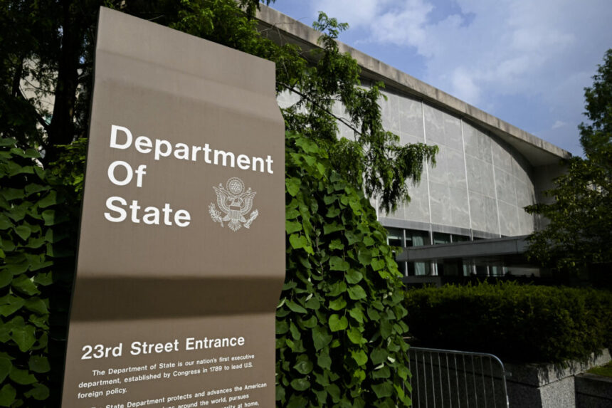 senior-state-department-adviser-arrested,-accused-of-taking-top-secret-docs,-meeting-with-chinese