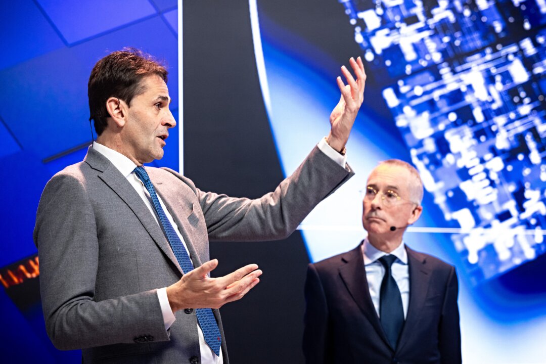 asml-prepared-for-china’s-grip-on-rare-earths,-cfo-says