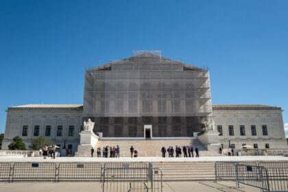 trump-admin-asks-supreme-court-to-intervene-in-national-guard-cases