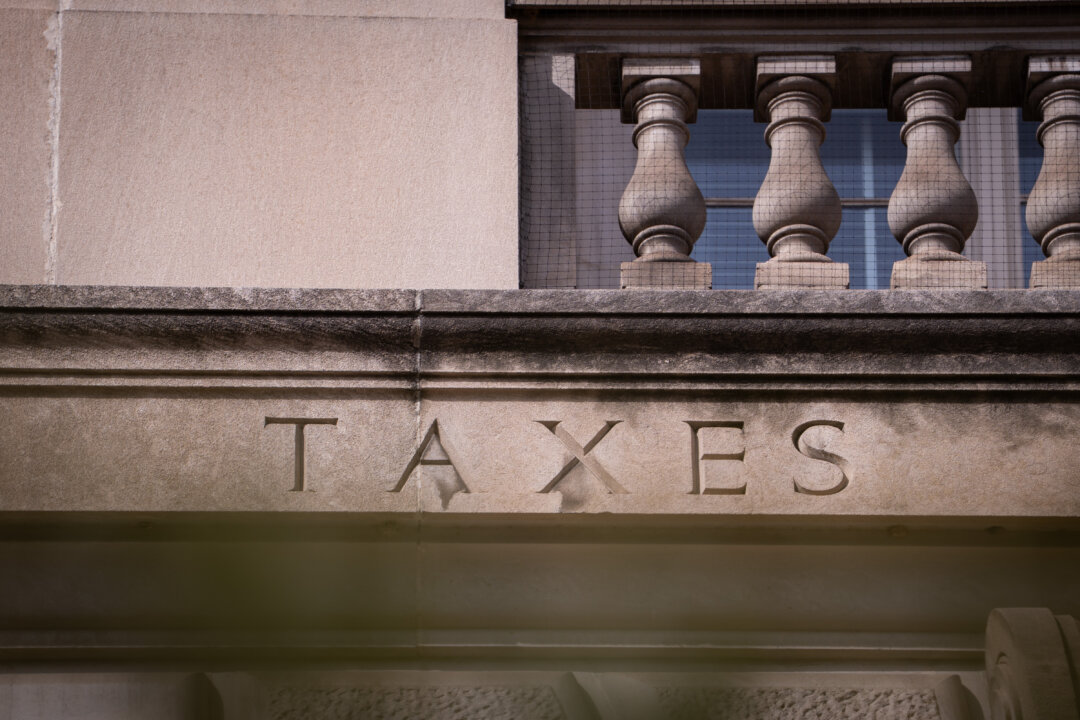 congress-passes-bill-to-simplify-irs-math-error-notices:-what-taxpayers-need-to-know