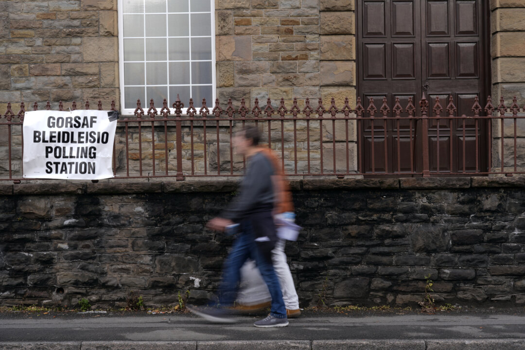 countdown-on-to-launch-online-postal-vote-forms-in-scotland-and-wales countdown-on-to-launch-online-postal-vote-forms-in-scotland-and-wales