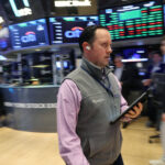 wall-street-review:-dow-surges-past-47,000-amid-strong-earnings,-lower-than-expected-inflation