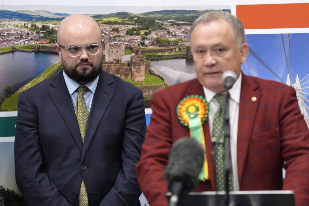 labour-loses-welsh-seat-after-century-as-farage’s-reform-shakes-old-loyalties