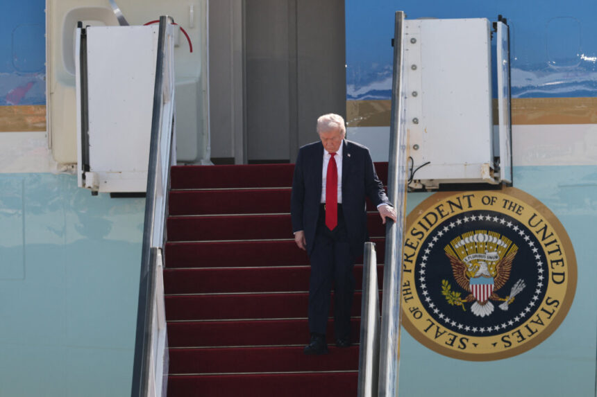 replay:-trump-arrives-in-japan-after-attending-asean-summit
