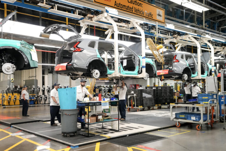 Auto Association Heads Tell MPs Canadian Car Industry Needs End to EV Mandate, US Tariffs Auto Association Heads Tell MPs Canadian Car Industry Needs End to EV Mandate, US Tariffs