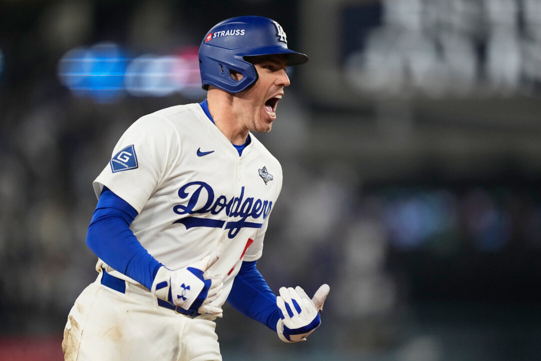freemans-homer-in-18th-inning-lifts-dodgers-over-blue-jays-6-5-in-game-3-of-world-series