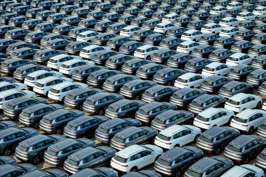 ccps-new-five-year-plan-sidelines-electric-vehicles-after-years-of-subsidy-driven-expansion