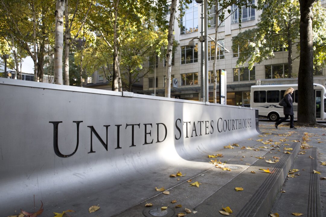 ex-army-sergeant-sentenced-to-4-years-for-offering-secrets-to-china