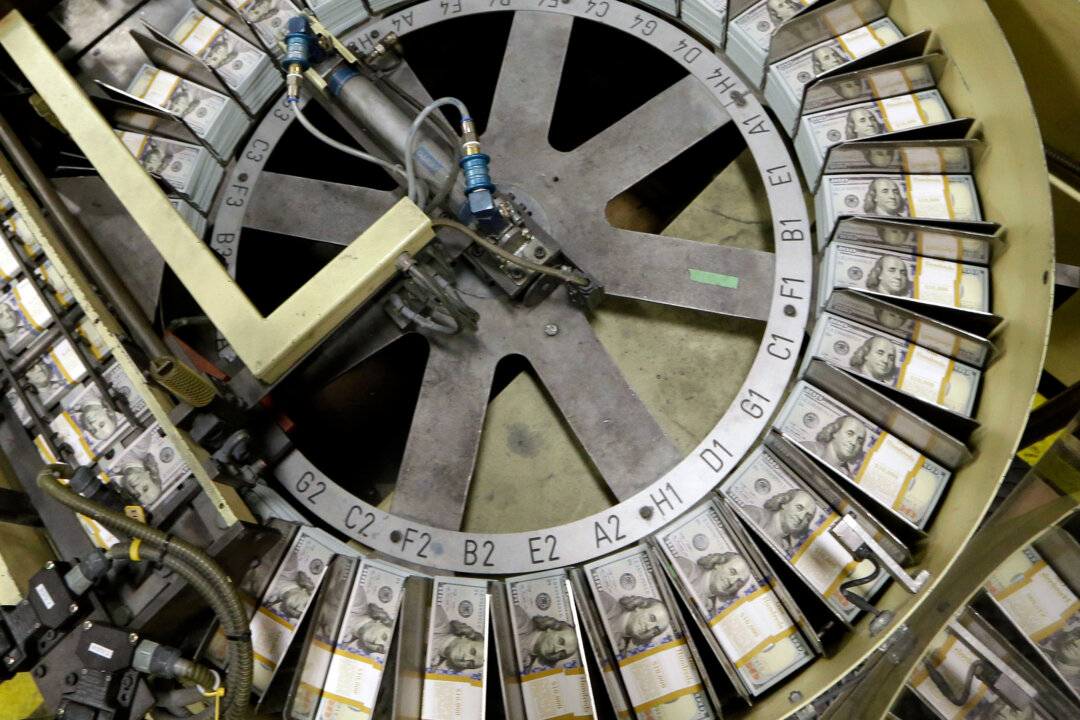 what-a-federal-reserve-rate-cut-means-for-your-finances