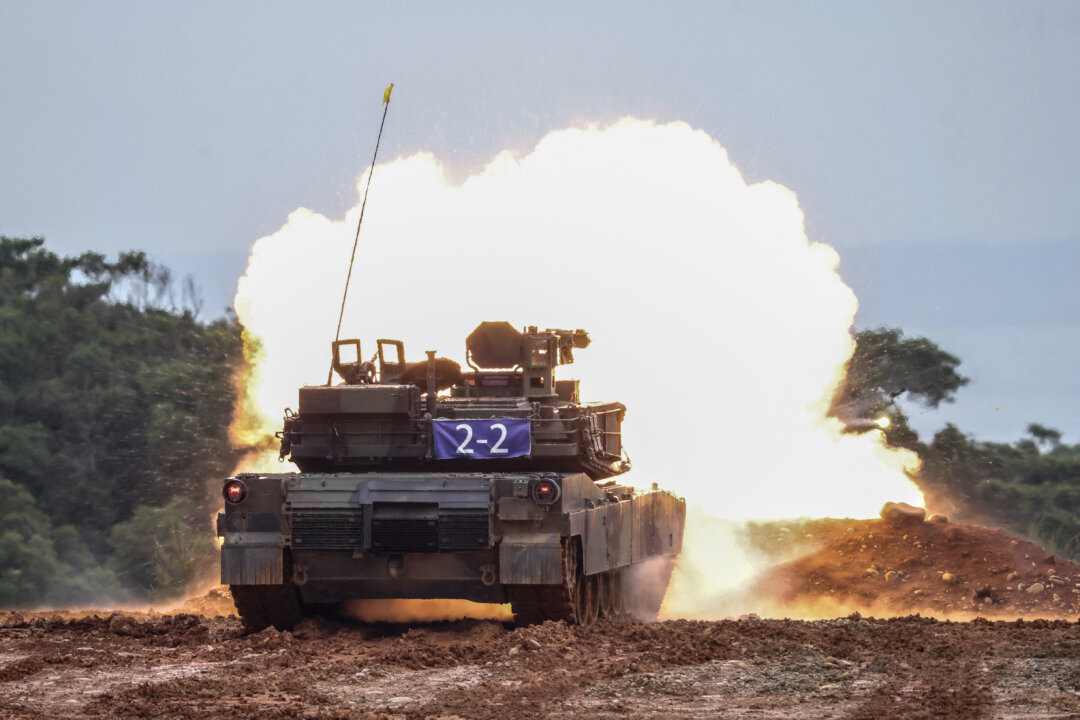 taiwan-puts-american-made-abrams-tanks-into-service,-vows-to-defend-sovereignty
