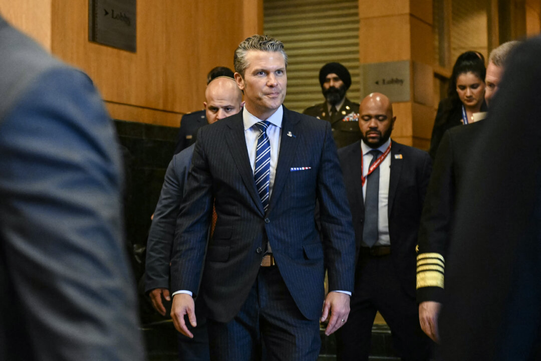 pentagon-chief-raises-concerns-over-ccps-military-activities-around-taiwan