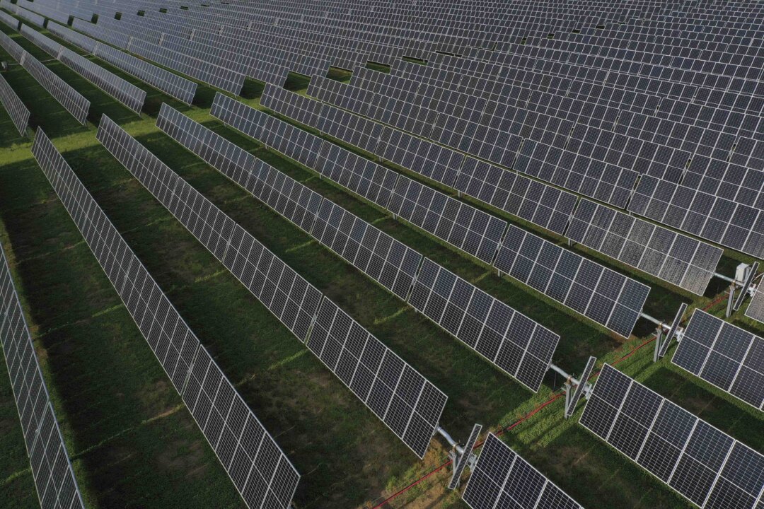 rising-electricity-costs-emerge-as-key-campaign-issues-in-new-jersey,-virginia-races