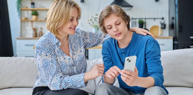 what-teenagers-want-adults-to-know-about-their-digital-lives