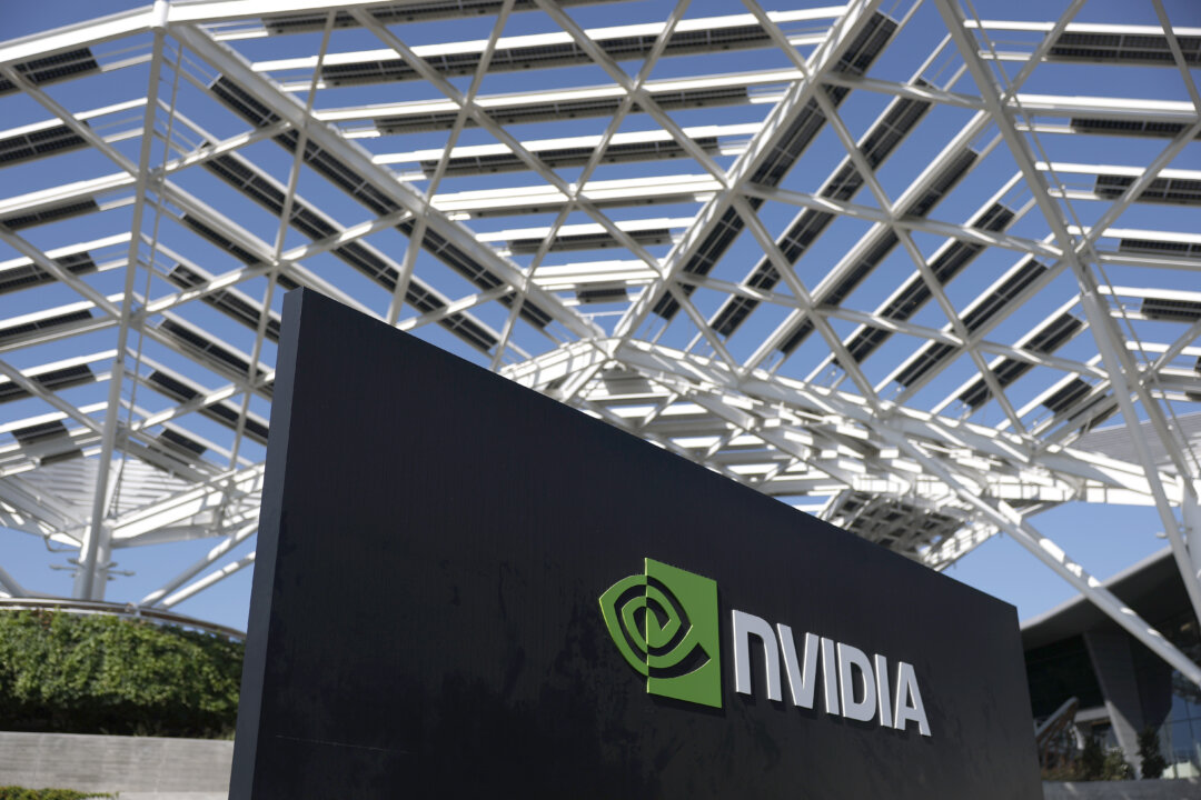 despite-record-nvidia-earnings,-stock-analysts-urge-caution-on-the-ai-trade