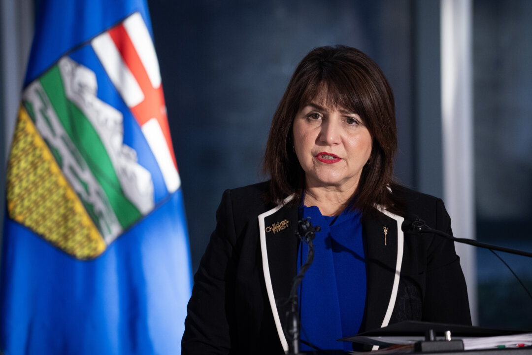 alberta-tables-bill-for-parallel-private-public-surgery-system