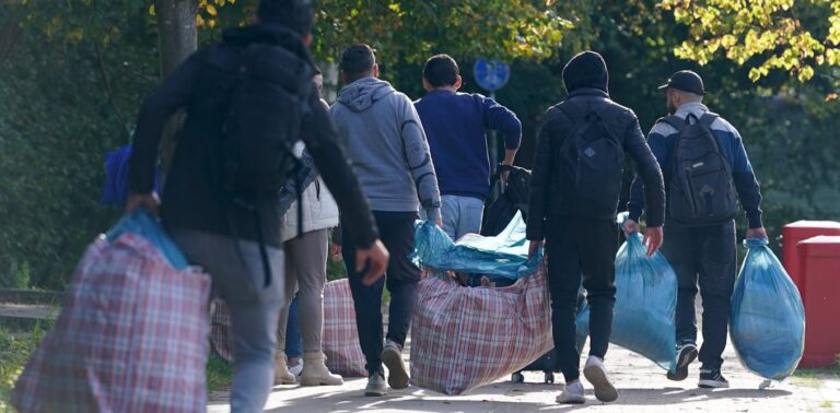 germanys-plan-to-deport-syrian-refugees-echoes-1980s-effort-to-repatriate-turkish-guest-workers