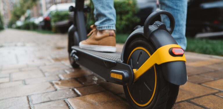 the-hidden-health-dangers-of-electric-scooters:-how-assisted-mobility-is-making-us-less-mobile