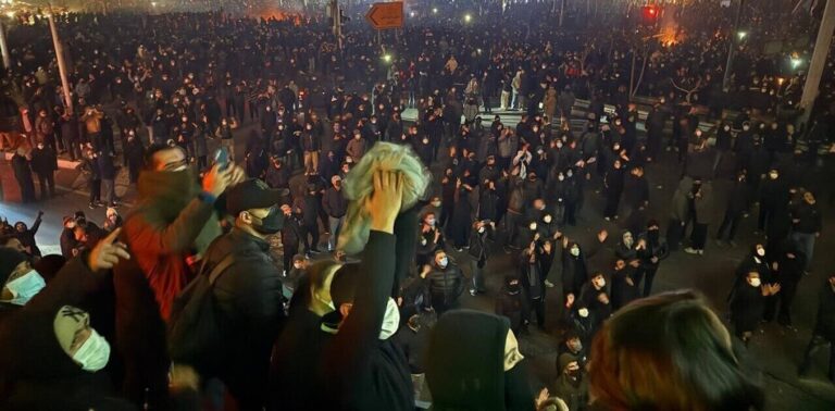 iran-protests-2026:-our-surveys-show-iranians-agree-more-on-regime-change-than-what-might-come-next