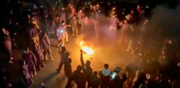 protests-in-iran:-whatever-happens,-the-situation-will-be-explosive