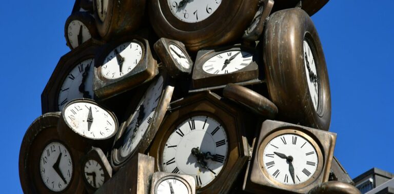 is-time-a-fundamental-part-of-reality?-a-quiet-revolution-in-physics-suggests-not