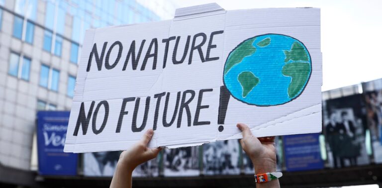 eco-anxiety:-how-do-young-people-relate-to-the-climate-crisis?