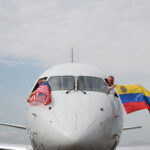 day-in-photos:-us-to-venezuela-direct-flights-resume,-wildfire-in-scotland,-and-artemis-ii-astronauts-in-nyc