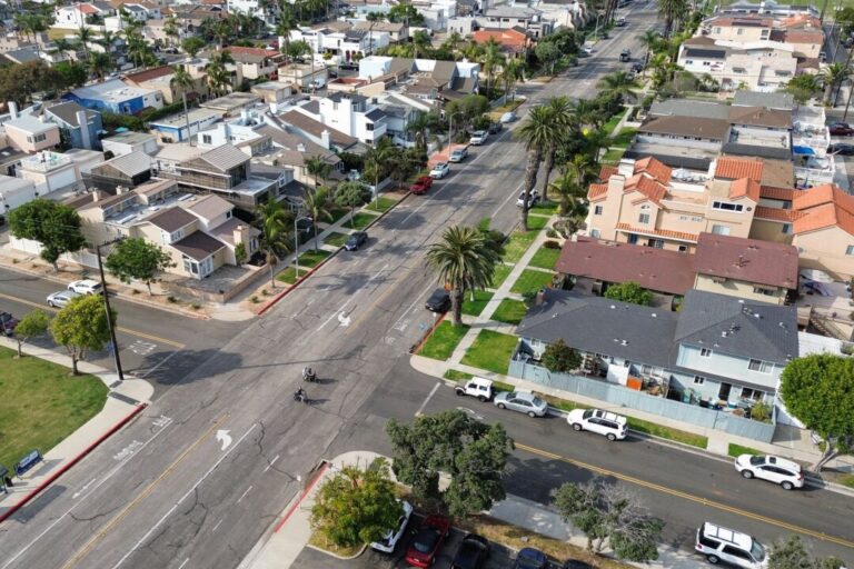 chinas-cash-home-buyers-undermining-the-american-dream