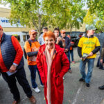 hanson-says-she-will-shake-the-hand-of-volunteer-who-clashed-with-liberal-senator