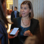 us-democratic-senator-warns-canada-to-be-wary-of-making-deals-with-china