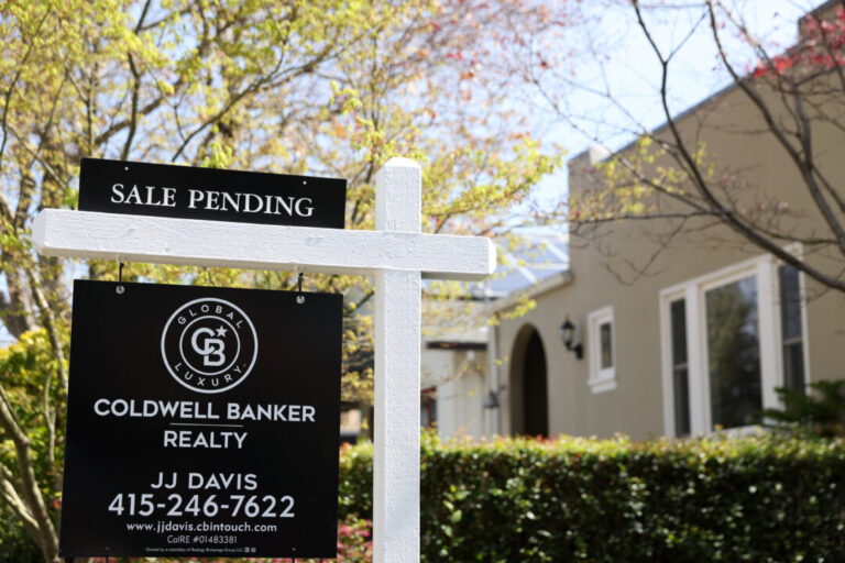 home-purchase-cancellations-fall-in-april-as-contract-signings-hit-4-year-high