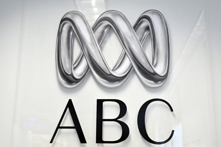 senators-press-abc-over-news-director-exit-as-one-nation-claims-bias