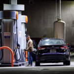 us-gas-prices-fall-for-8-straight-days